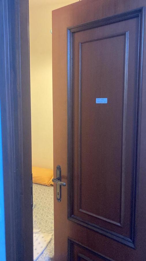 Cheerful Room, Sharing Kitchen In A Cosy Family Art House, Ideal For One Person Or Couple Санремо Экстерьер фото